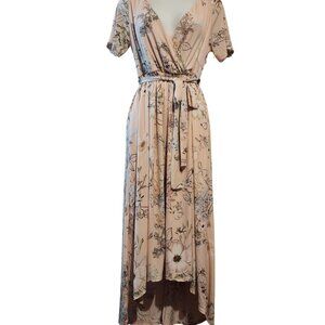 Pink Blush Maternity Floral Dress on Pink size XL V Neck Short Sleeves Hi-low